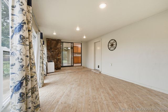 23734 S Southridge Drive, Claremore, OK 74019