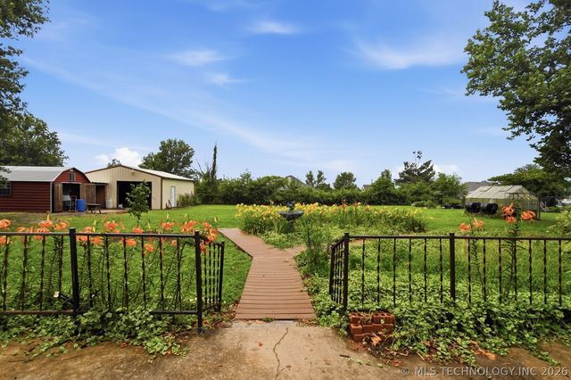 23734 S Southridge Drive, Claremore, OK 74019
