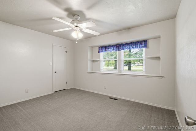 23734 S Southridge Drive, Claremore, OK 74019