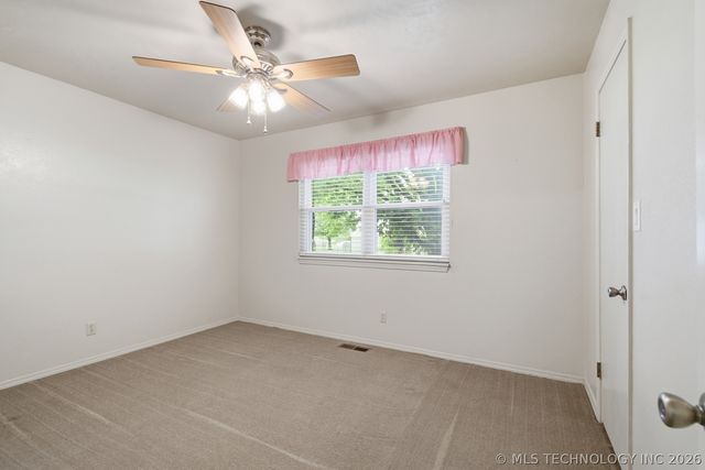 23734 S Southridge Drive, Claremore, OK 74019