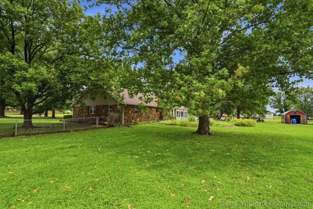23734 S Southridge Drive, Claremore, OK 74019