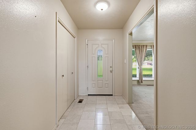 23734 S Southridge Drive, Claremore, OK 74019
