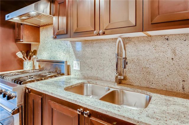 1820 Peachtree Street NW 811, Atlanta, GA 30309