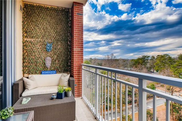 1820 Peachtree Street NW 811, Atlanta, GA 30309