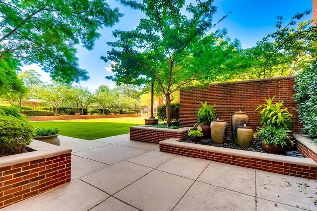 1820 Peachtree Street NW 811, Atlanta, GA 30309