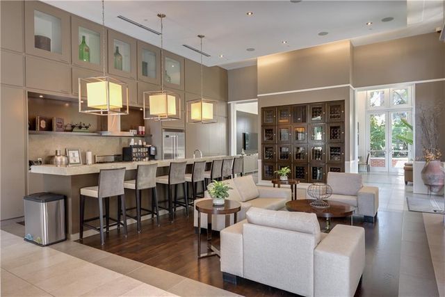 1820 Peachtree Street NW 811, Atlanta, GA 30309