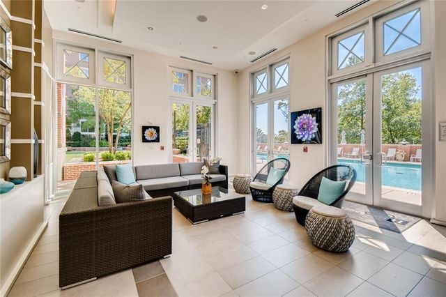 1820 Peachtree Street NW 811, Atlanta, GA 30309