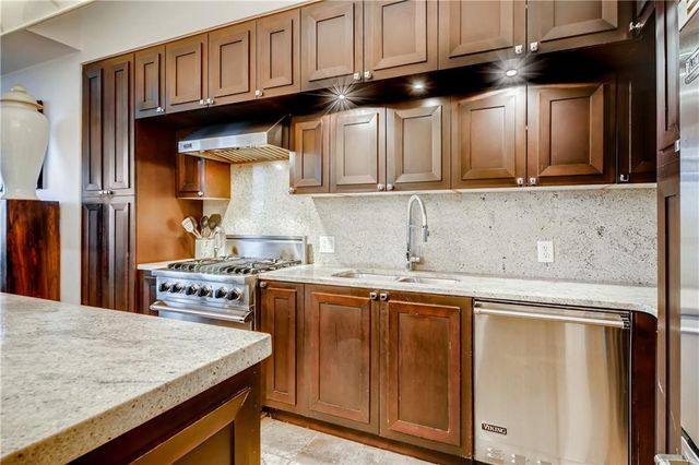 1820 Peachtree Street NW 811, Atlanta, GA 30309