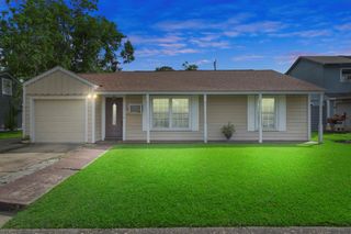 1900 Oregon Street, Baytown, TX 77520