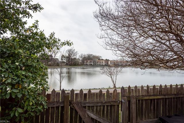 323 Paxford DR, Virginia Beach, VA 23462