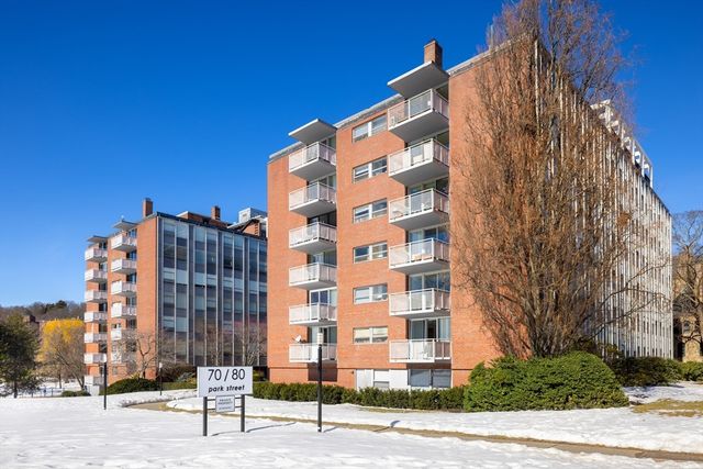 70 Park Street 17, Brookline, MA 02446