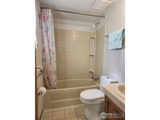 720 Flamingo Dr, Lafayette, CO 80026