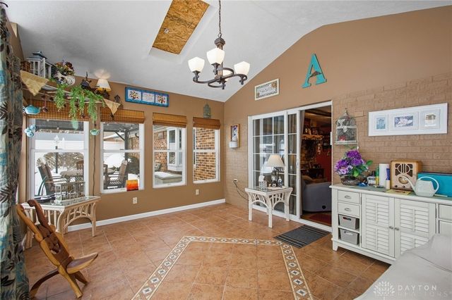 2939 Willow Road, Springfield, OH 45502