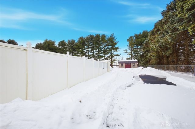 2939 Willow Road, Springfield, OH 45502