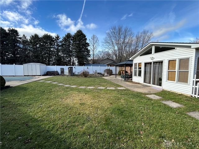 2939 Willow Road, Springfield, OH 45502