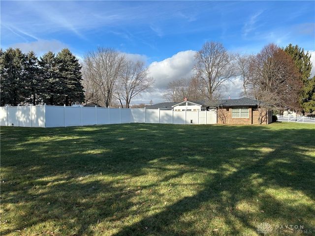 2939 Willow Road, Springfield, OH 45502