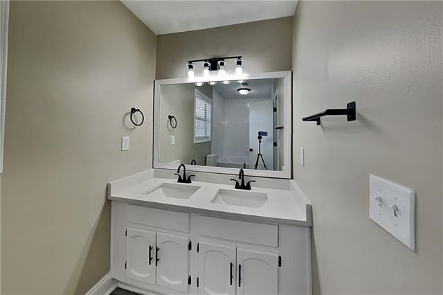 385 Roswell Farms Road, Roswell, GA 30075