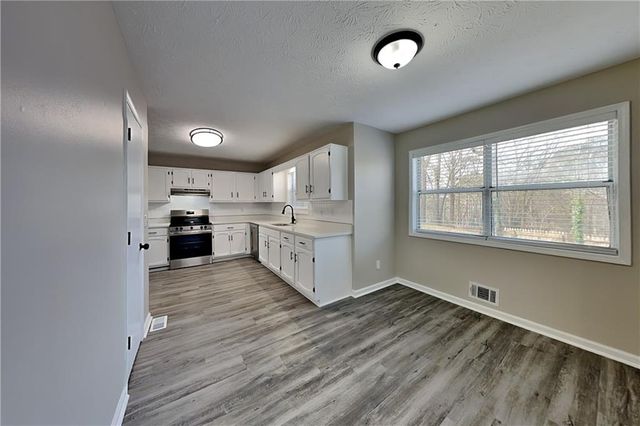 385 Roswell Farms Road, Roswell, GA 30075