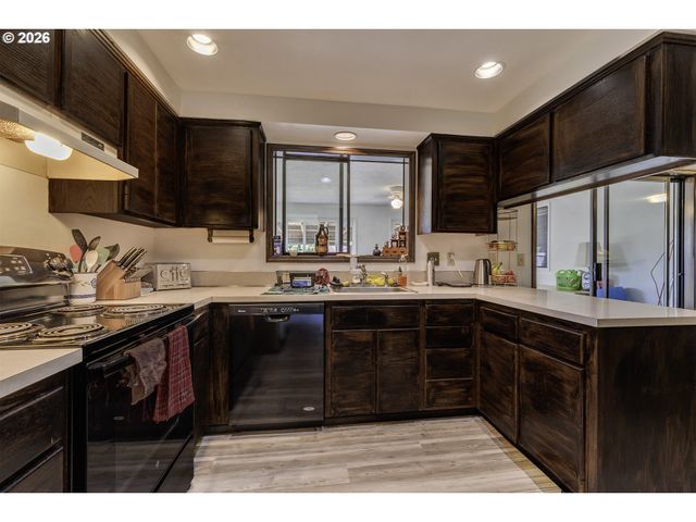 3102 B St, Forest Grove, OR 97116