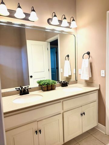 103 SW Cronan Ct, Dothan, AL 36301