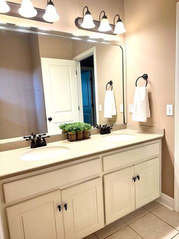 103 SW Cronan Ct, Dothan, AL 36301