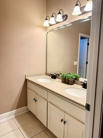 103 SW Cronan Ct, Dothan, AL 36301