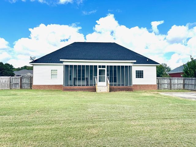 103 SW Cronan Ct, Dothan, AL 36301