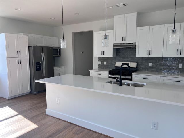 8403 Sunnyhill Street, Houston, TX 77088