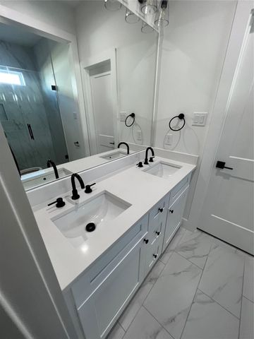 8403 Sunnyhill Street, Houston, TX 77088