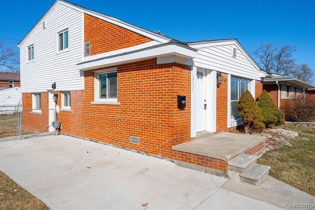 18327 E 13 Mile Road, Fraser, MI 48026