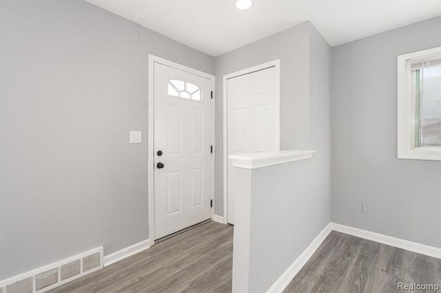 18327 E 13 Mile Road, Fraser, MI 48026