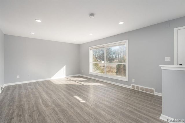 18327 E 13 Mile Road, Fraser, MI 48026