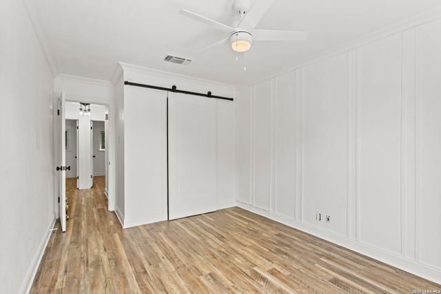 6238 Valley Pawn, San Antonio, TX 78250