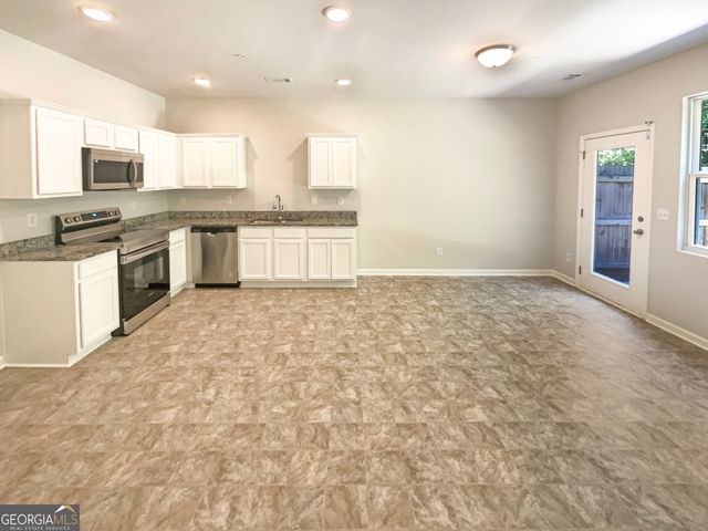 1958 Millstream Hollow, Conyers, GA 30012