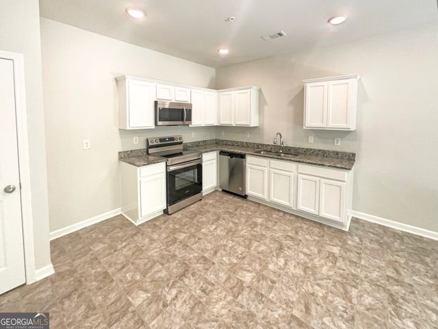 1958 Millstream Hollow, Conyers, GA 30012