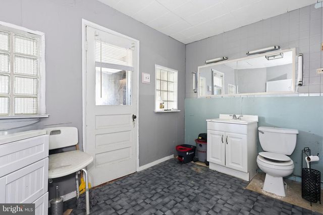5602-08 DEVON ST, Philadelphia, PA 19138
