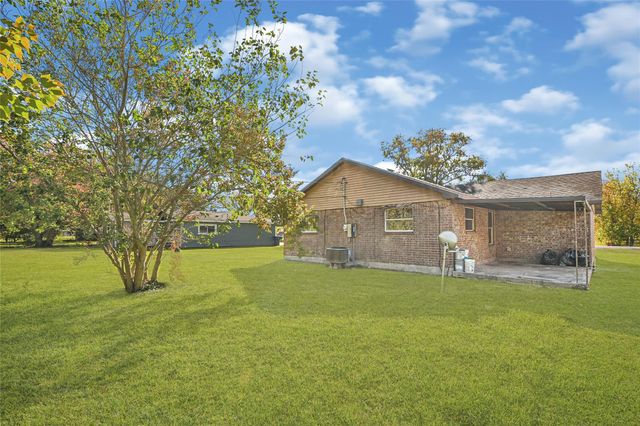 3322 1st Avenue S, Texas City, TX 77590