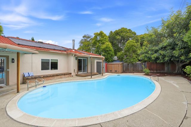 1239 Claiborne Drive, Walnut Creek, CA 94598
