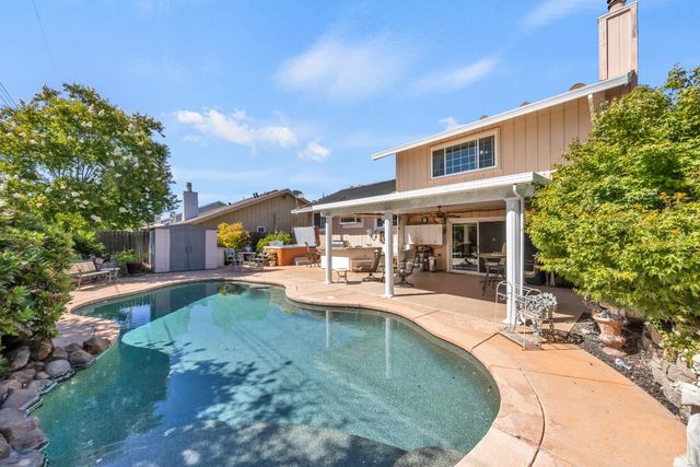 2348 Rudat Cir, Rancho Cordova, CA 95670