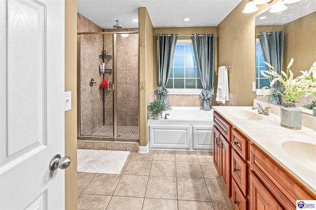 2535 Kensington Way, Elizabethtown, KY 42701