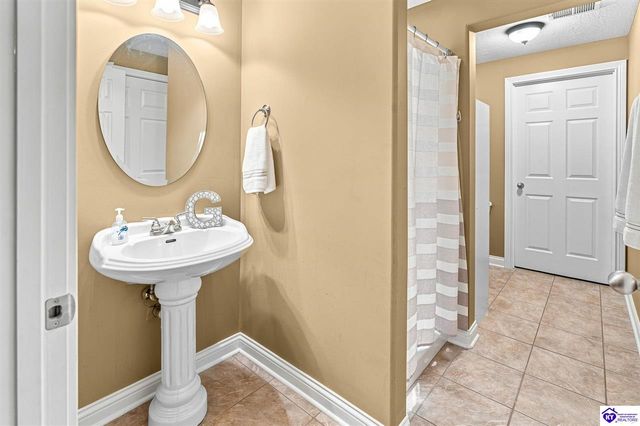 2535 Kensington Way, Elizabethtown, KY 42701