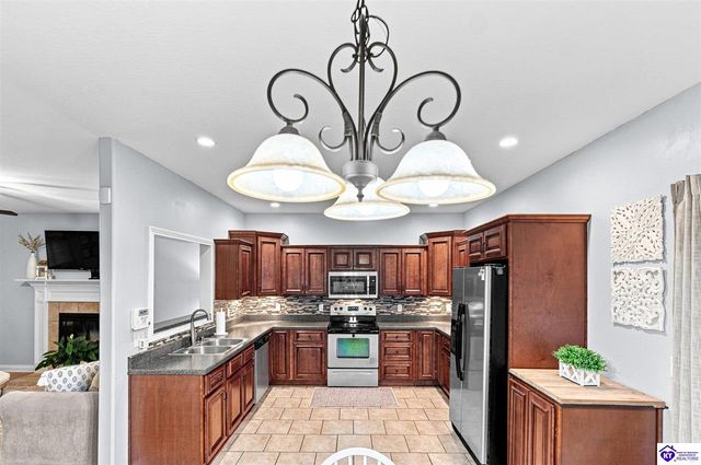 2535 Kensington Way, Elizabethtown, KY 42701