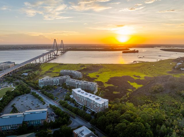 155 Wingo Way 426, Mount Pleasant, SC 29464