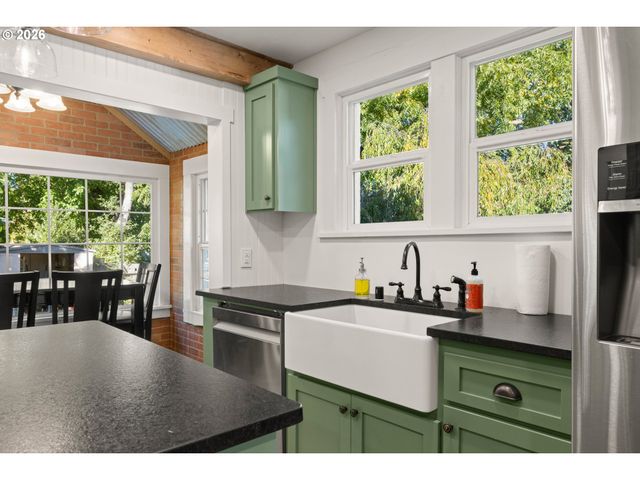 116 S 4TH Ave, Ridgefield, WA 98642