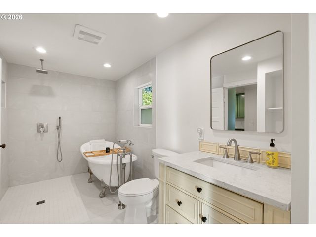 116 S 4TH Ave, Ridgefield, WA 98642