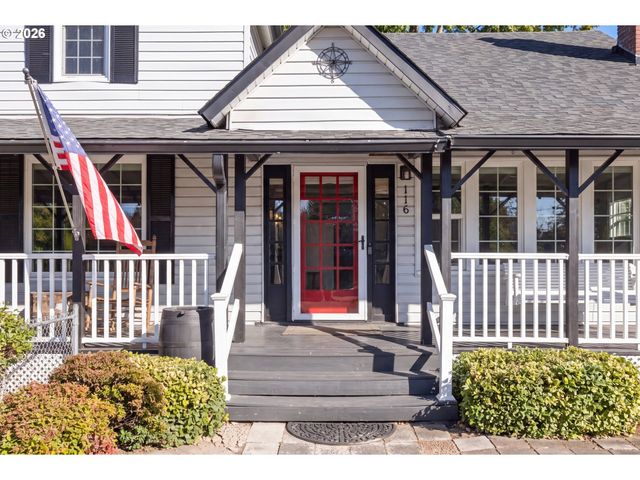 116 S 4TH Ave, Ridgefield, WA 98642