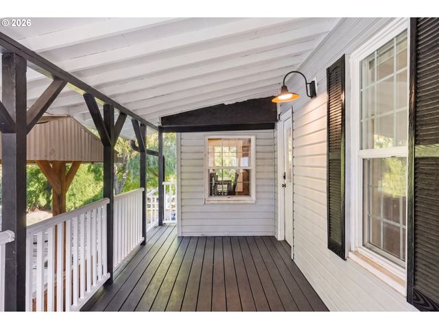 116 S 4TH Ave, Ridgefield, WA 98642