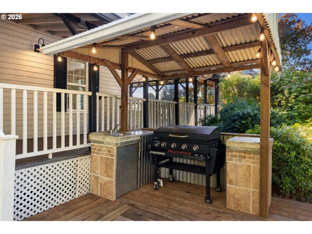 116 S 4TH Ave, Ridgefield, WA 98642