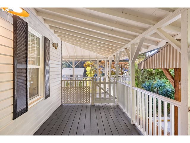 116 S 4TH Ave, Ridgefield, WA 98642