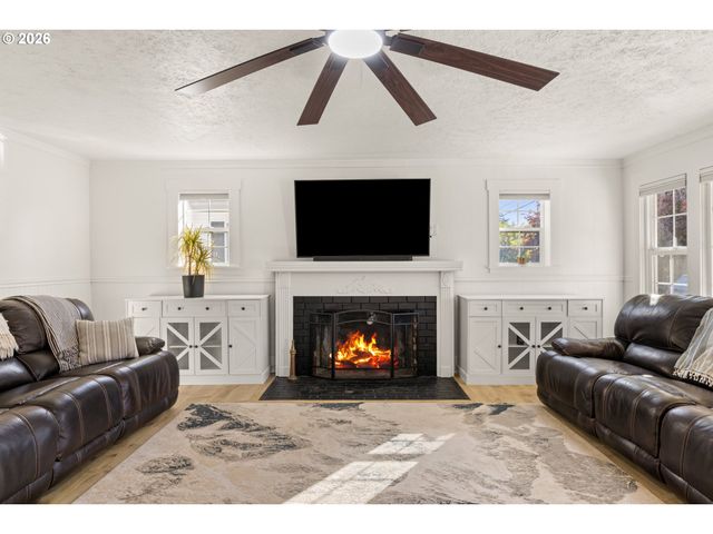 116 S 4TH Ave, Ridgefield, WA 98642